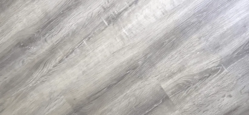 Instalación de suelo laminado Essenz en Esplugues de Llobregat