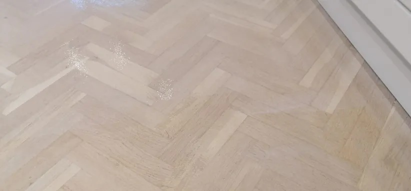 Restauración de parquet de tablilla de roble en Barcelona