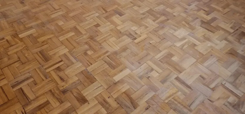 Restauración de suelo de madera en Barcelona